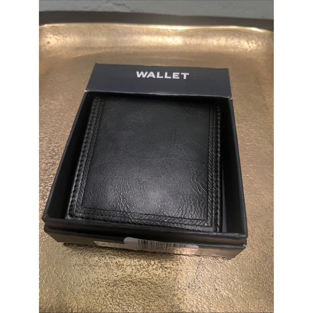 #2208**Classic Black Leather Wallet - Unbranded